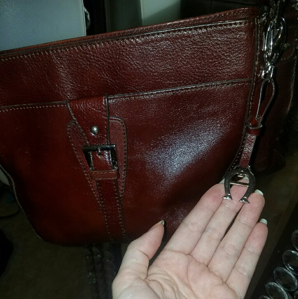Aigner - Picture 2 of 5